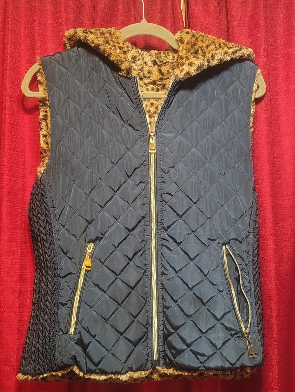 Fabulous JIF USA Reversible Quilted Leopard Faux Fur Hooded Vest Navy Size L